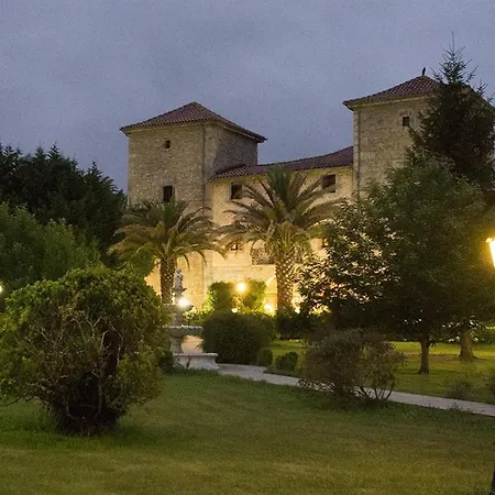 Akla Palacio Torre De Ruesga 4* Gibaja