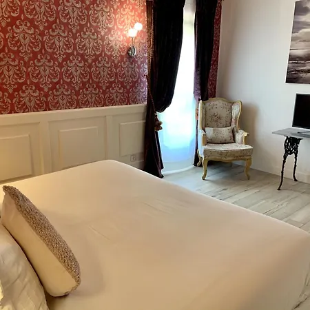 Akla Palacio Torre De Ruesga 4*